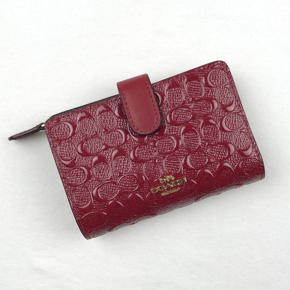 Coach Accessories - Coach Medium Corner Zip Wallet